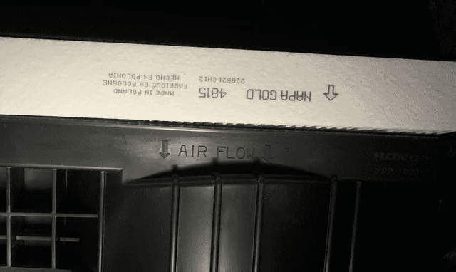 close up of filter arrows and airflow labels