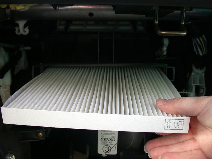 how to change the cabin air filter in a toyota step 7